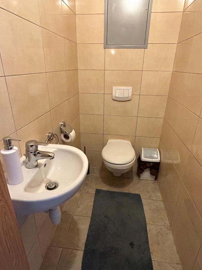 דירות בודפשט Danube Dwelling Akacfa 26 - Private Indoor Garage מראה חיצוני תמונה