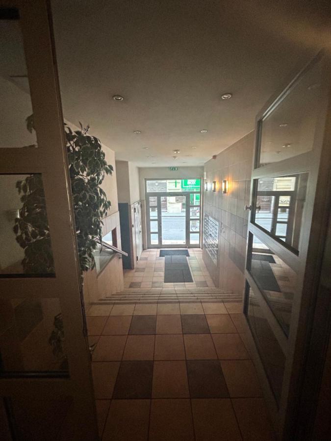 דירות בודפשט Danube Dwelling Akacfa 26 - Private Indoor Garage מראה חיצוני תמונה